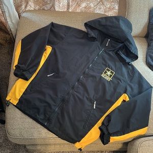 Cheneral brand U.S. Army lightweight rain jacket men’s sz M